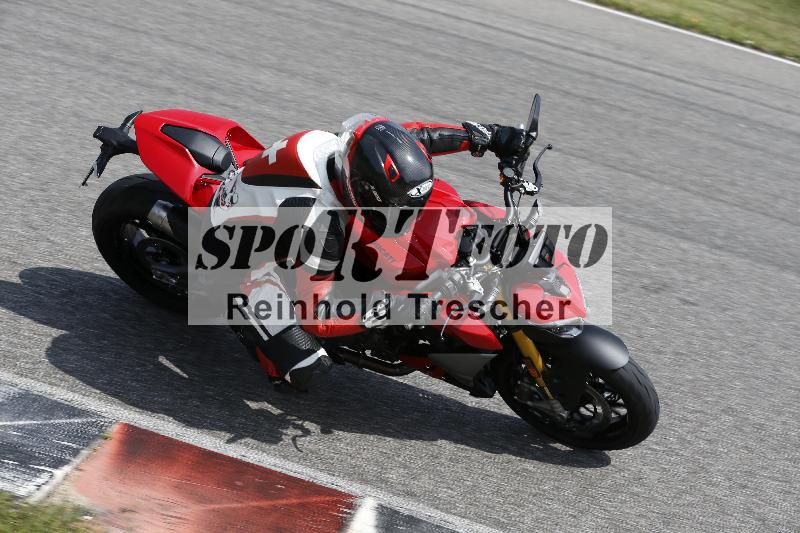 /27 12.06.2025 Ducati Schweiz Trackday Warmup  ADR/gruen-vert/ohne